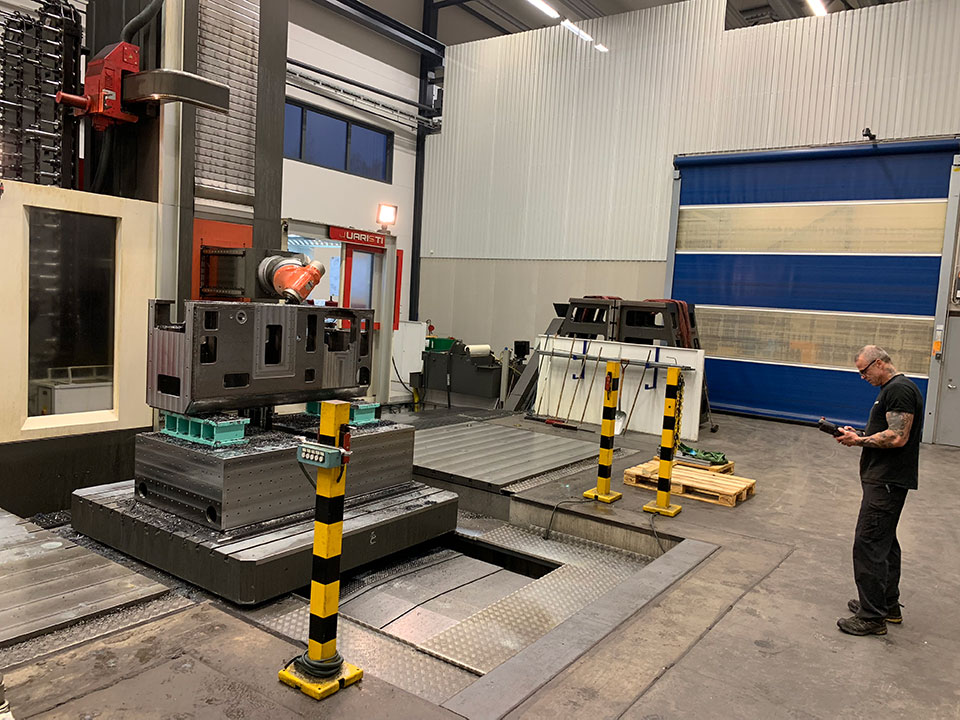Floor-type milling machines